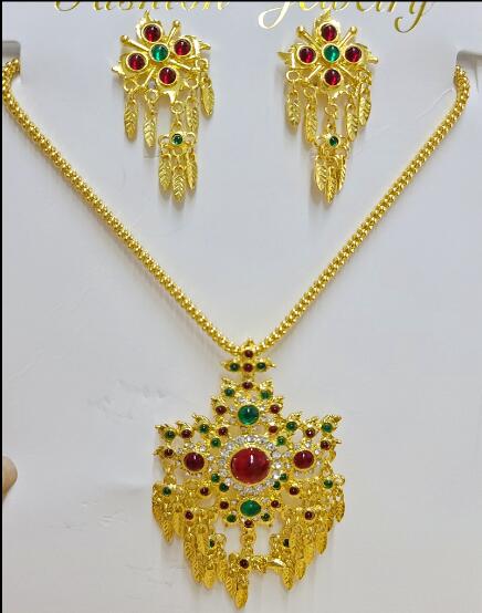 Pacific Jewelry & Watches Los Angeles - Boucles d'oreilles de style ethnique pour