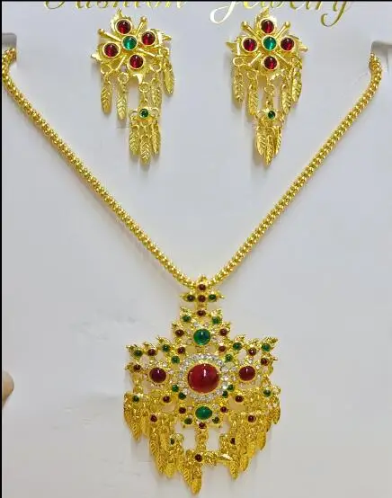 Pacific Jewelry & Watches Los Angeles - Accessoires thaïlandais, boucles d'oreilles, colliers, accessoires