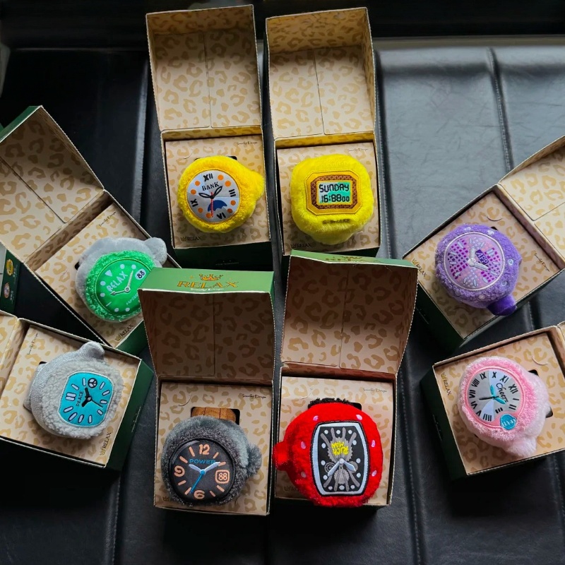 Montre de relaxation en peluch - Jewelry Box With Watches avis et prix
