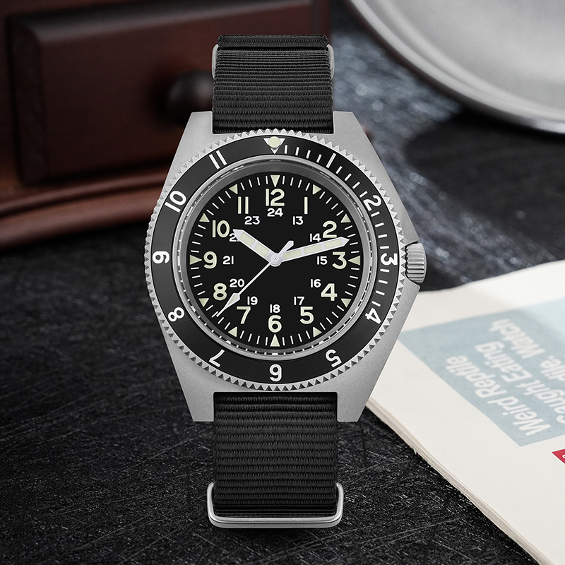 Watchdives WD1972 montre à Qua - Jewelry Box With Watches avis et prix